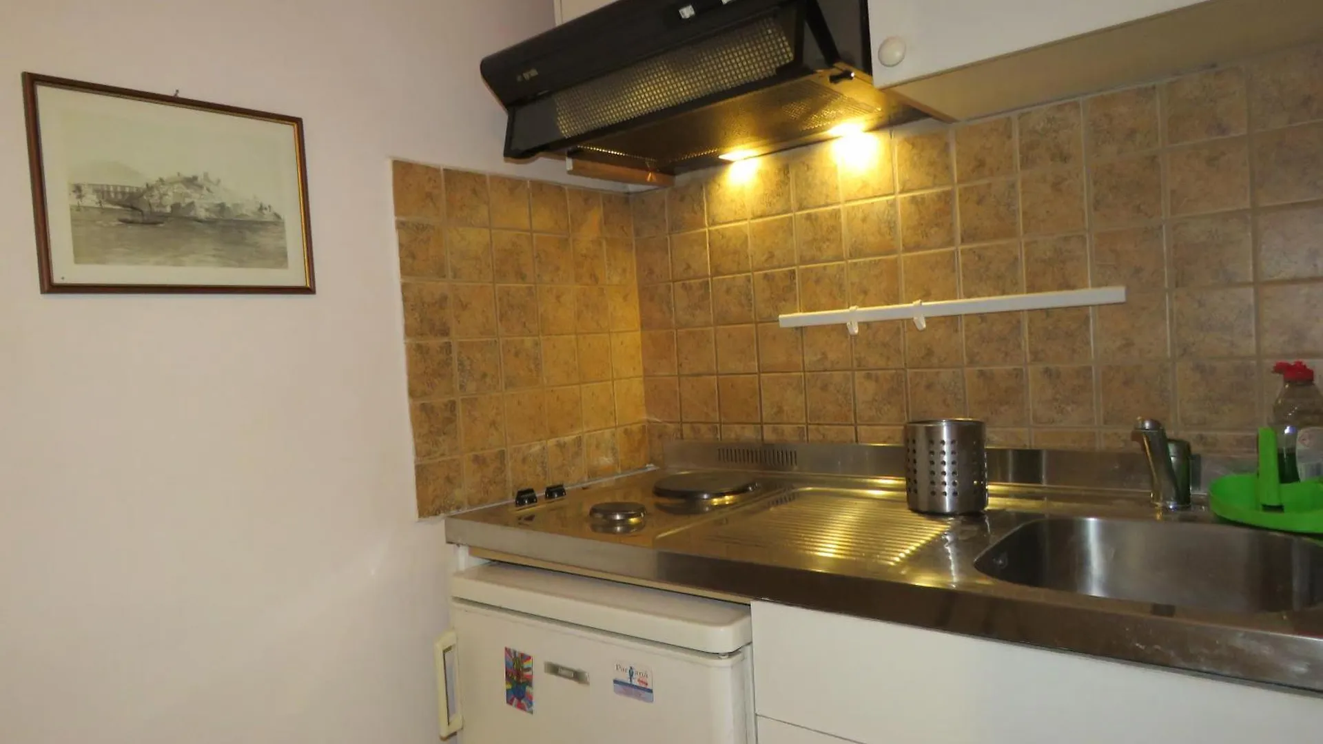 Trykonos Garden - Explore Center By Foot - Close To Helexpo & University Thessaloniki 0*,  Greece